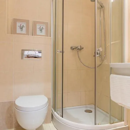 Exclusive - Vaci Street Budapest