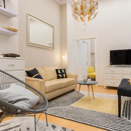 Exclusive - Vaci Street Apartment *