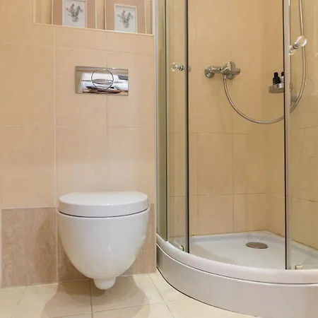 Exclusive - Vaci Street Apartment